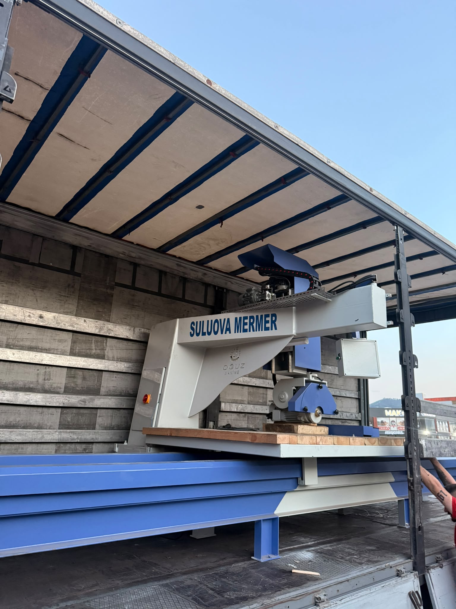 OGUZ MAKINE workshop photo 14
